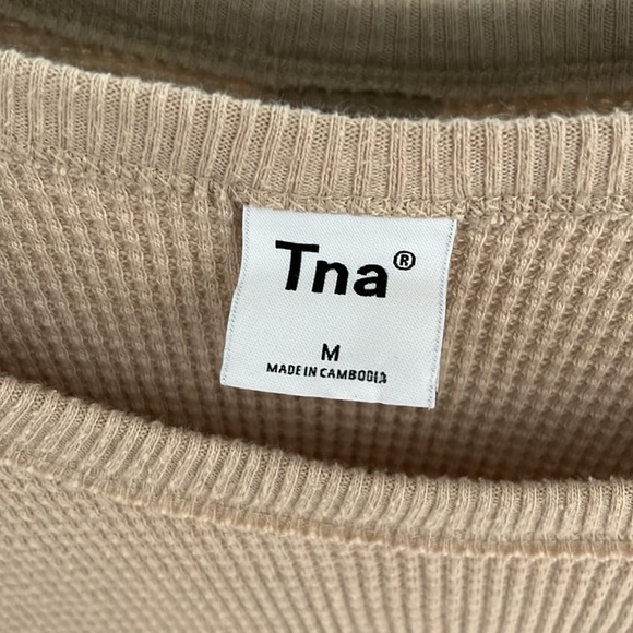 TNA Aritzia Thermal Long Sleeve - Picture 3 of 5